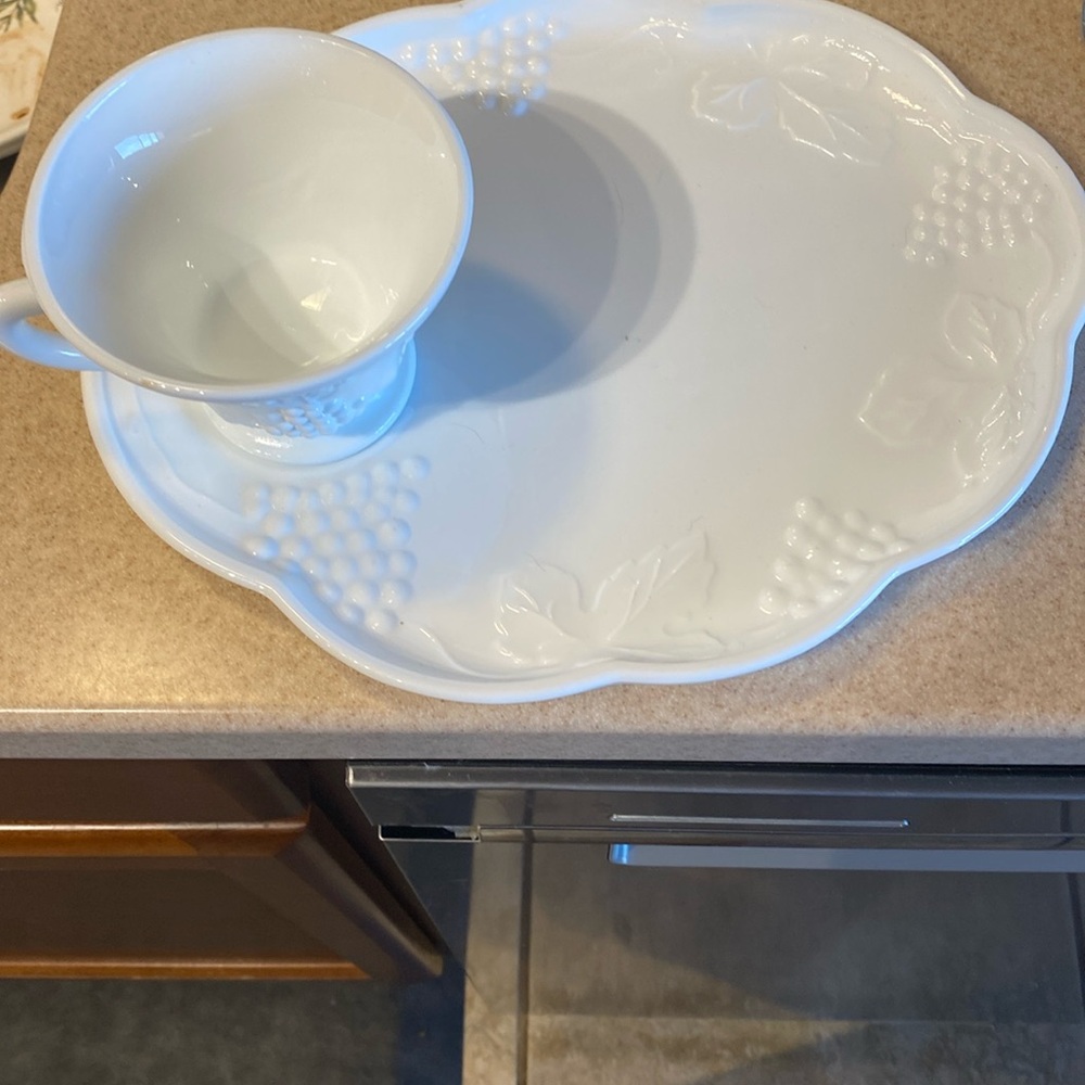 Vintage 1950s Indiana Colony milk glass snack plate and cup. Like new